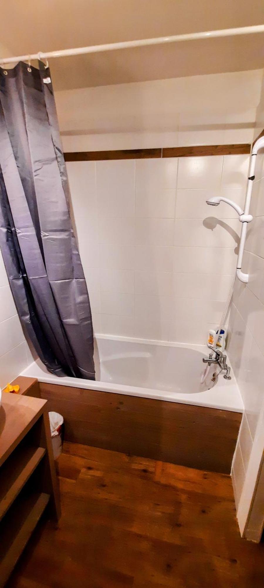Charmant Studio Avec Balcon - Le Sauze Enchastrayes Luaran gambar